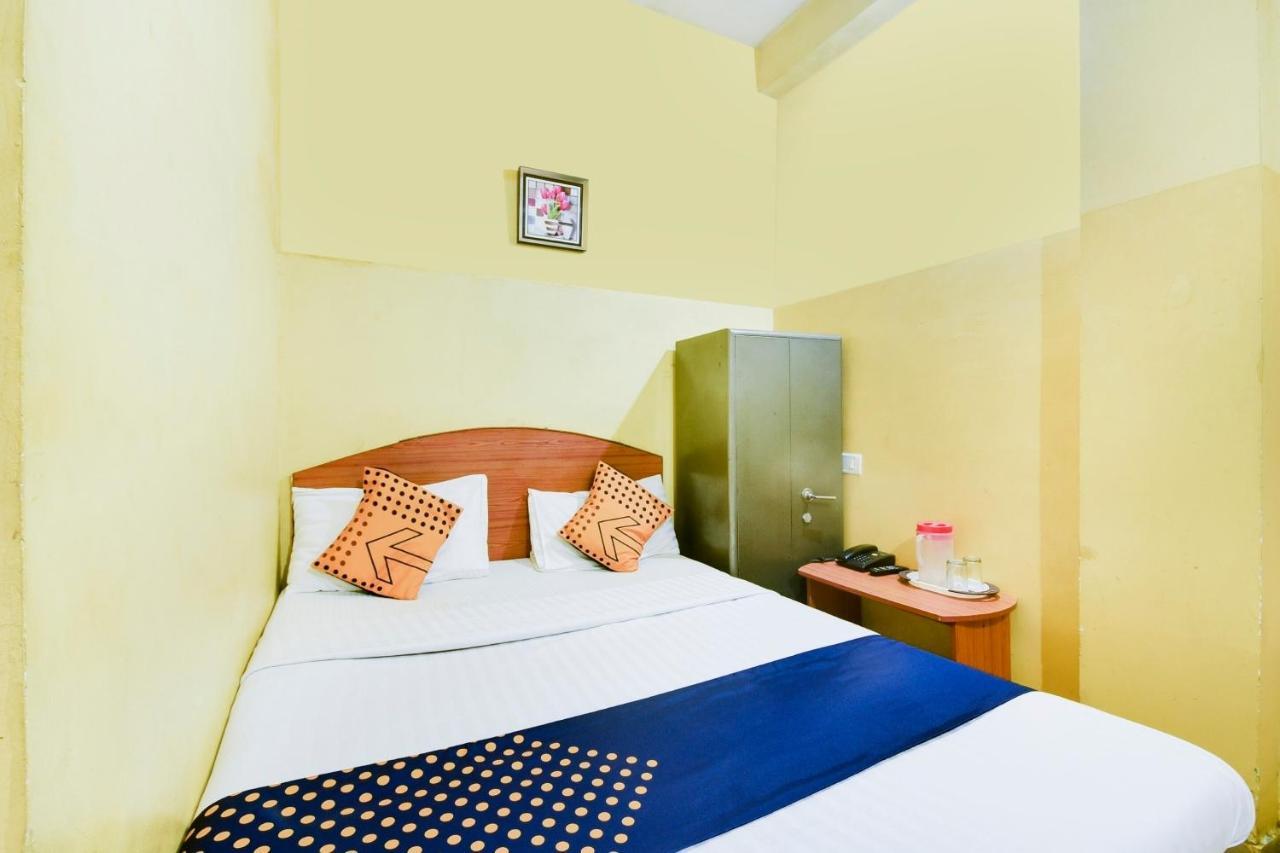 Vaccinated Staff- SPOT ON 74228 Galaxy Comforts Hotel Narasimharaja Puram Exterior foto